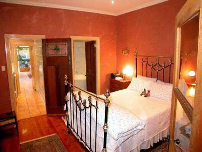 Hotel North Adelaide Heritage Cottage & Apartments
